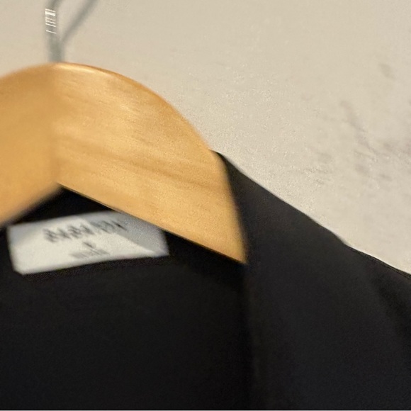 Aritzia Babaton Ace Tie Front Silky Blouse Bodysuit - Picture 5 of 7